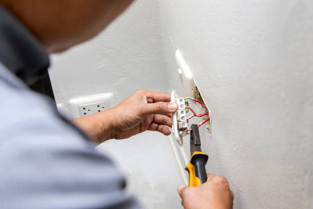 Best Affordable Emergency Electrician  in Rio Vista, TX
